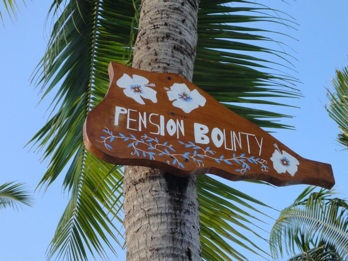 Pension Bounty Tiputa Exterior photo