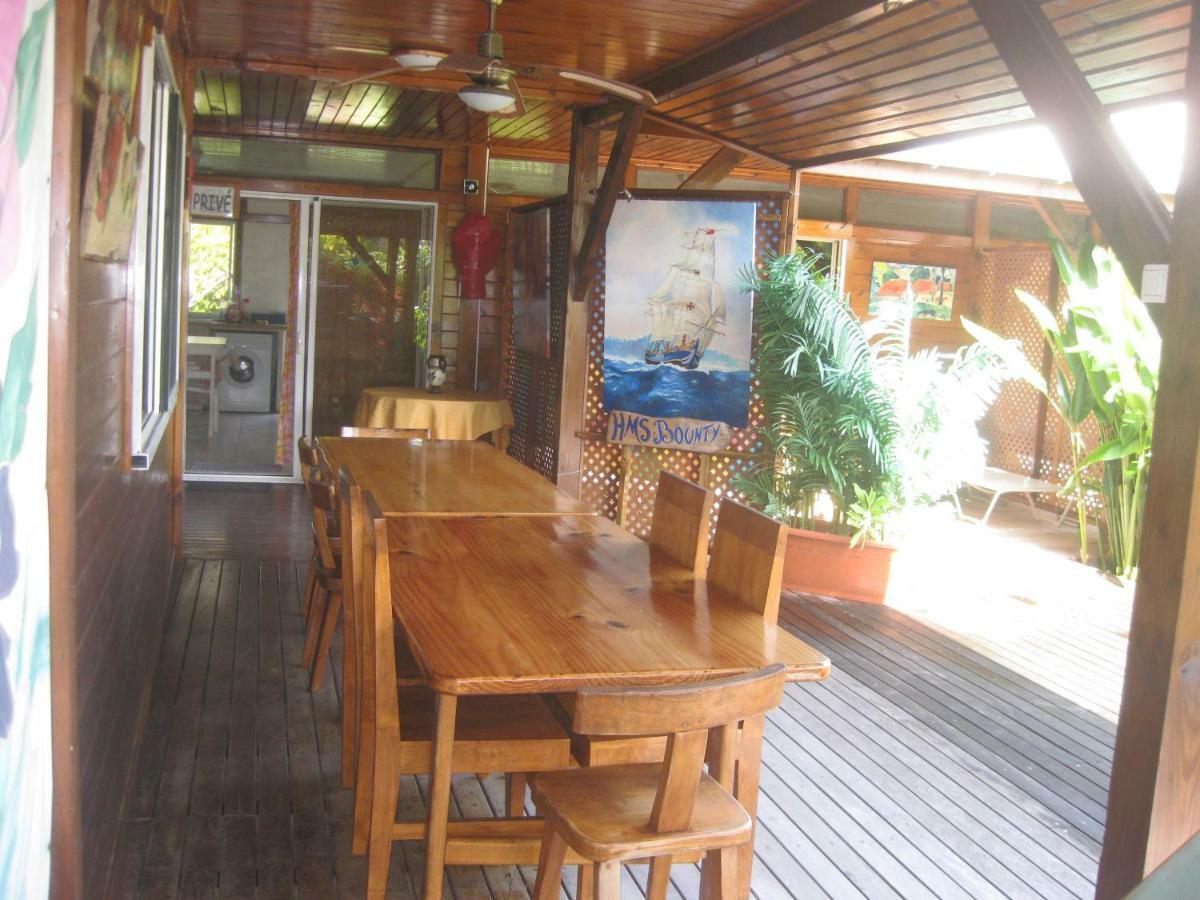 Pension Bounty Tiputa Exterior photo